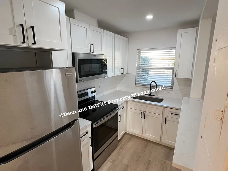 7035 4th Ave N #6 — Photo 3