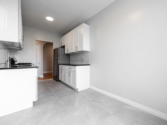 4th image of 7714 Bay Pkwy APT 6E