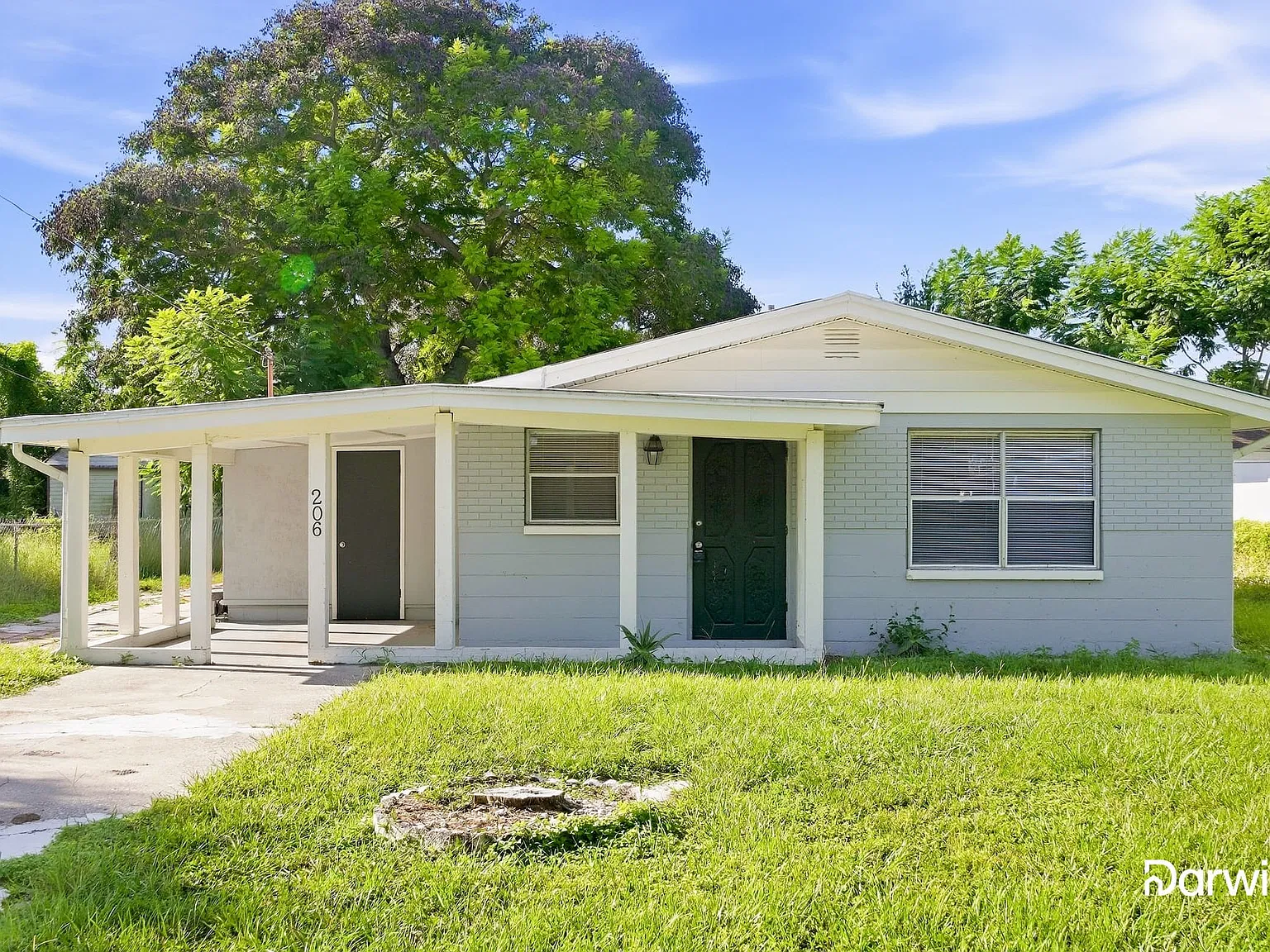 3 bed, 1.0 bath, 1000 sqft, $1,630 — Photo 1