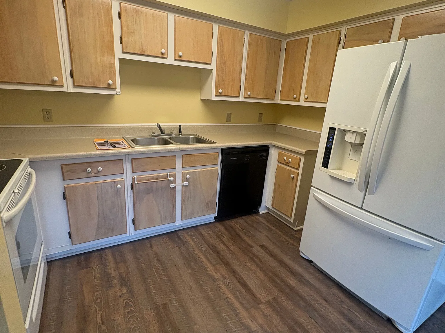 3 bed, 1314 sqft, $1,950 — Photo 3