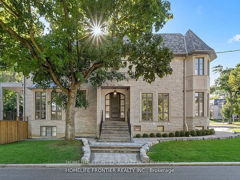 8 Vesta Dr — Photo 1