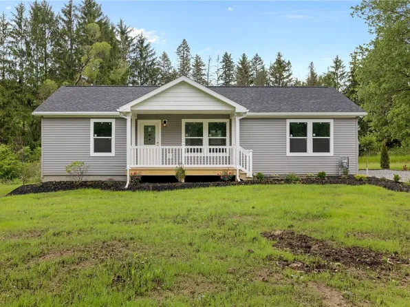 1460 Selina Blvd, Hermitage, PA 16148