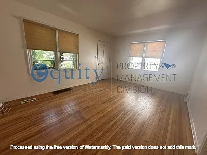 516 E 4th Ave — Photo 3