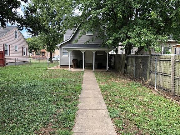 2nd image of 2204 Woodlawn Ave
