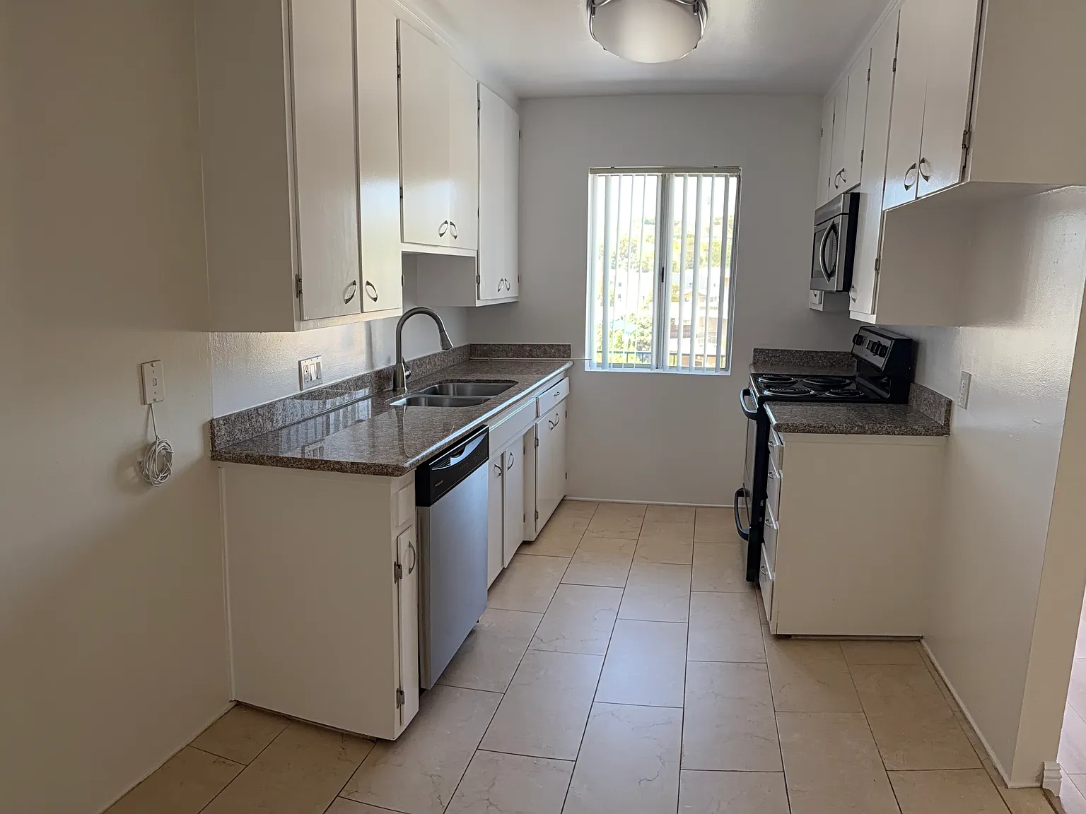 1 bed, 750 sqft, $1,995 — Photo 2