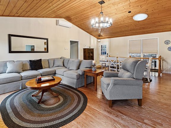 5th image of 145 Rhododendron Court