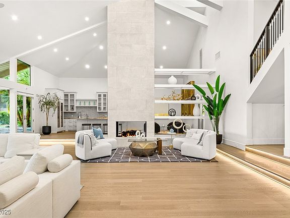 3rd image of 2327 Alta Dr