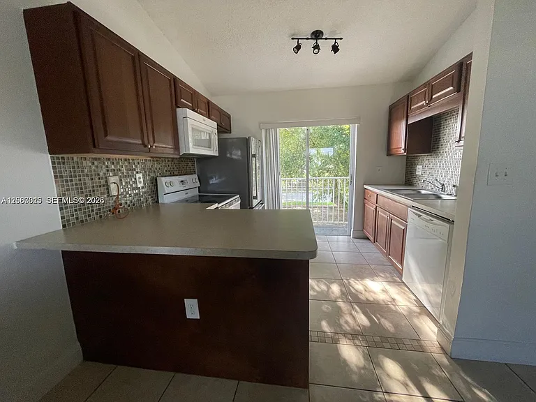 7991 SW 152nd Ave #7047 — Photo 4
