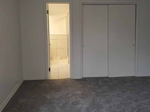 3rd image of 23820 Fairmount Blvd