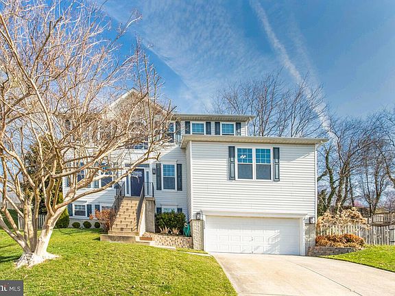 2nd image of 3238 Rector Lookout