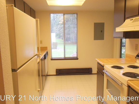 4th image of 4647 W Lake Sammamish Pkwy SE APT E304