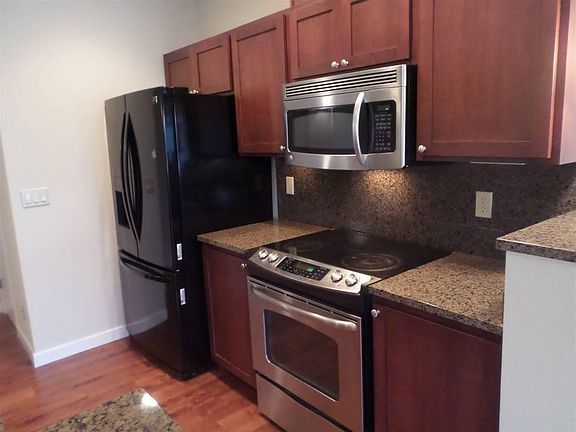 3rd image of 2222 152nd Ave NE APT 406