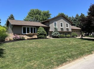 3320 Stonewood Dr, Sandusky, OH