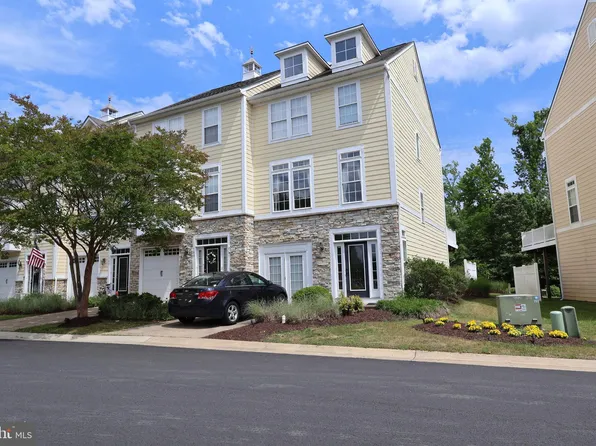 701 Monroe Point Dr, Colonial Beach, VA 22443