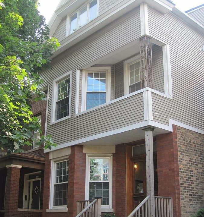 1st image of 3340 N Leavitt St #2