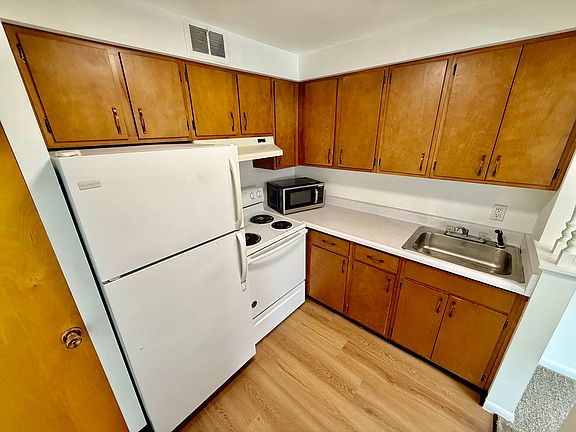 2nd image of 81 N Duane Ave #8
