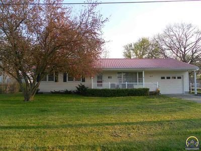 417 Garrettson St, Burlington, KS, 66839