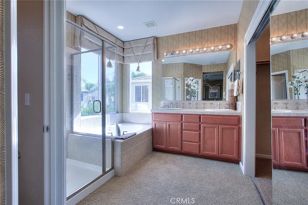 3 bed, 2120 sqft, $2,900 — Photo 3