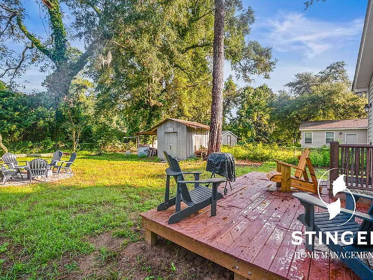 907 Belleview Cir W — Photo 28
