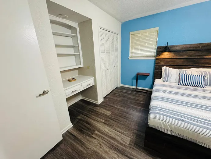 1706 Kingsborough Dr — Photo 14