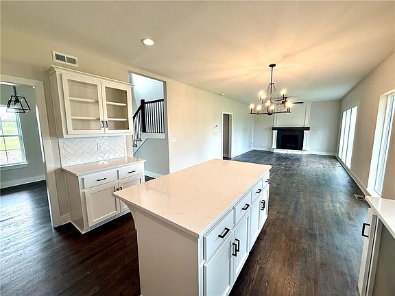 5th image of 6114 NE 118th St