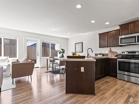 5th image of 7418 18th Street SE
