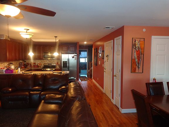 3rd image of 10210 Rockaway Beach Blvd
