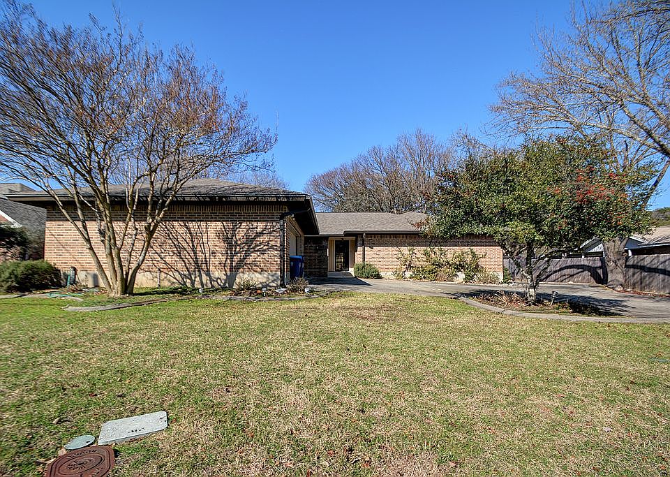 1st image of 714 Overhill Dr