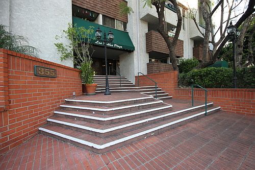 2nd image of 355 S Los Robles Ave Unit 203