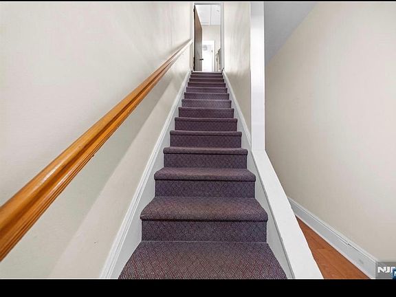 2nd image of 29 Pine St Floor 2