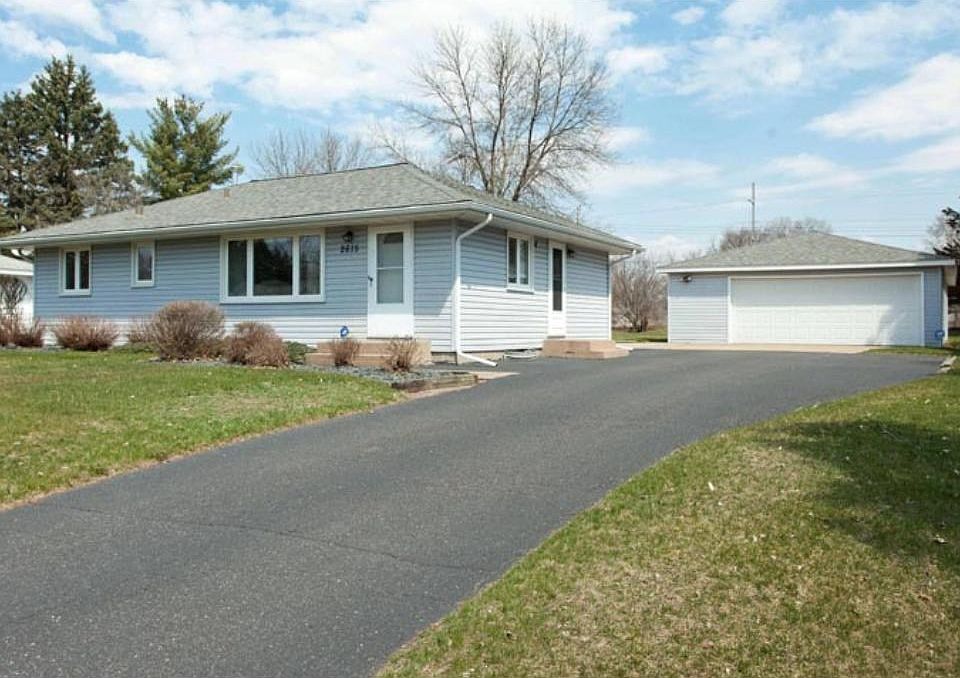 1st image of 2615 S Heights Dr NW