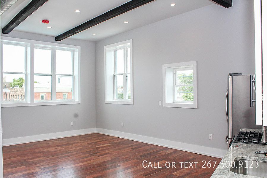 1st image of 1025 E Montgomery Ave #2