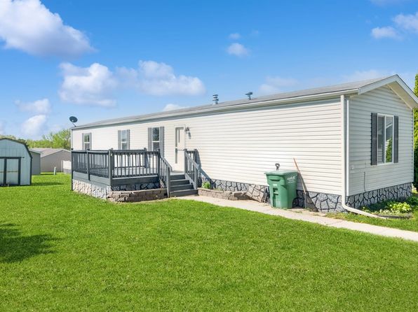 14 S Hawthorn Dr