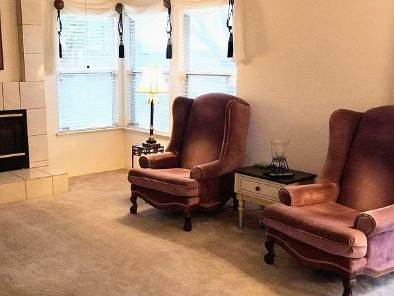 3rd image of 9465 Tuscany Cir