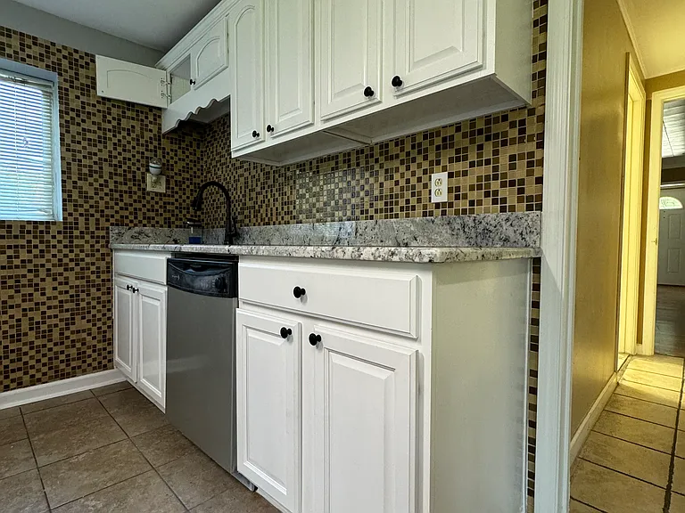 Murray Cir — Photo 22