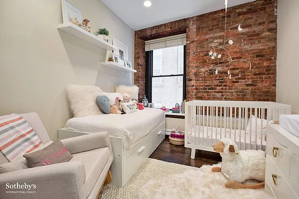 Sold by Sotheby's International Realty | media 8