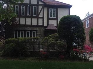 75-26 196th St, Flushing, NY 11366