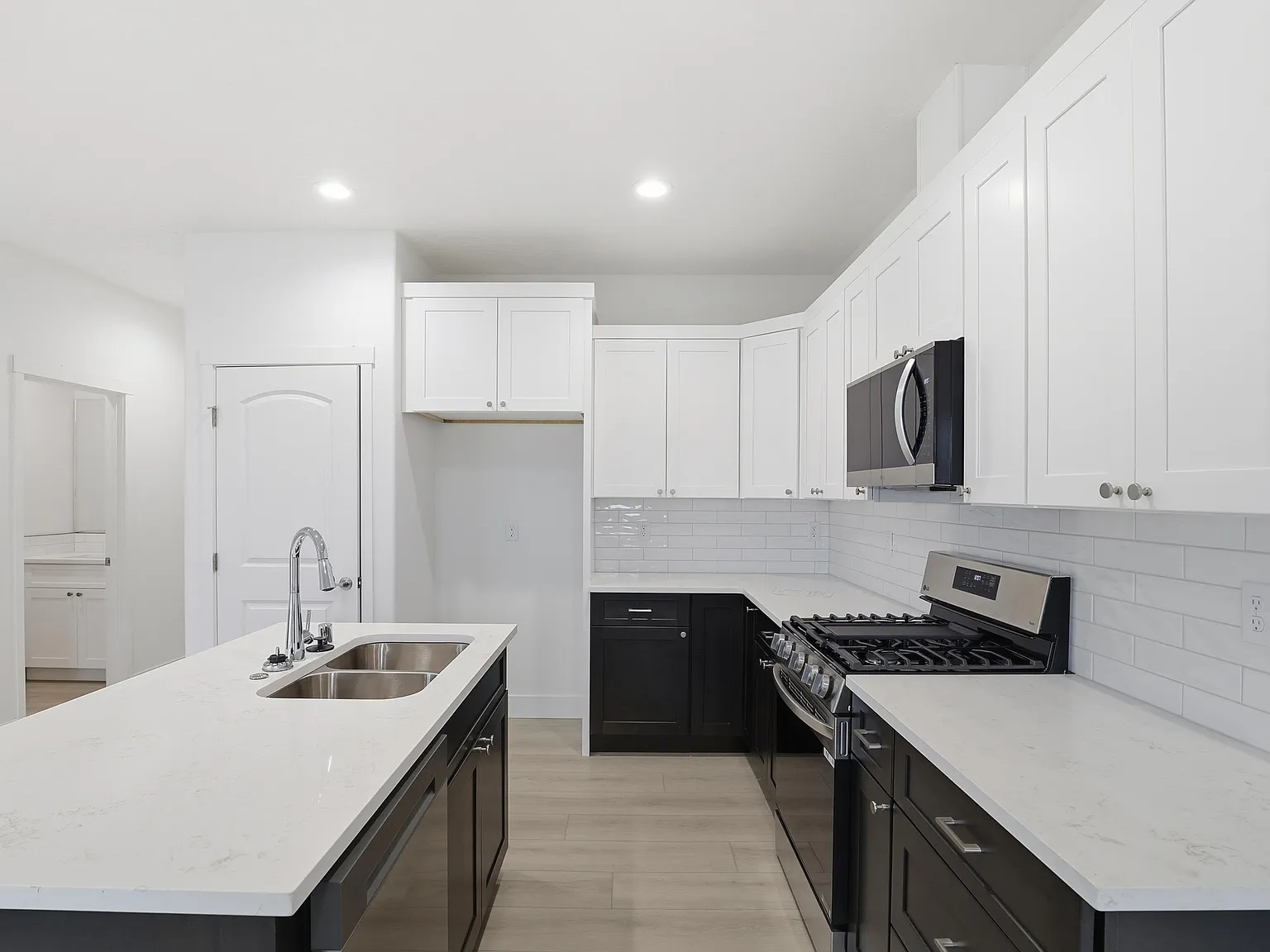751 N Creative Way — Photo 3