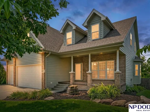 4514 N 207th Cir, Elkhorn, NE 68022