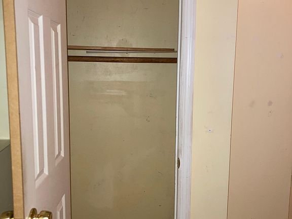 5th image of 736 Taylor Ave #1