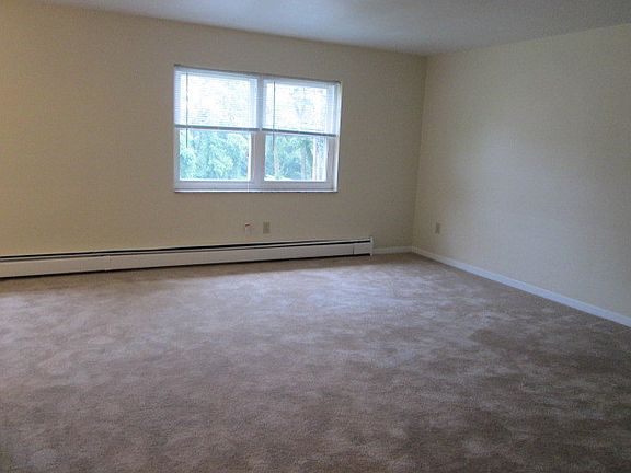 4th image of 2524 Columbia Ave APT 6