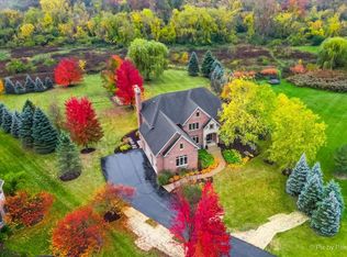 9N769 Old Mill Ct, Elgin, IL 60124