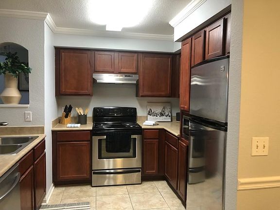 5th image of 2801 Chancellorsville Dr #100
