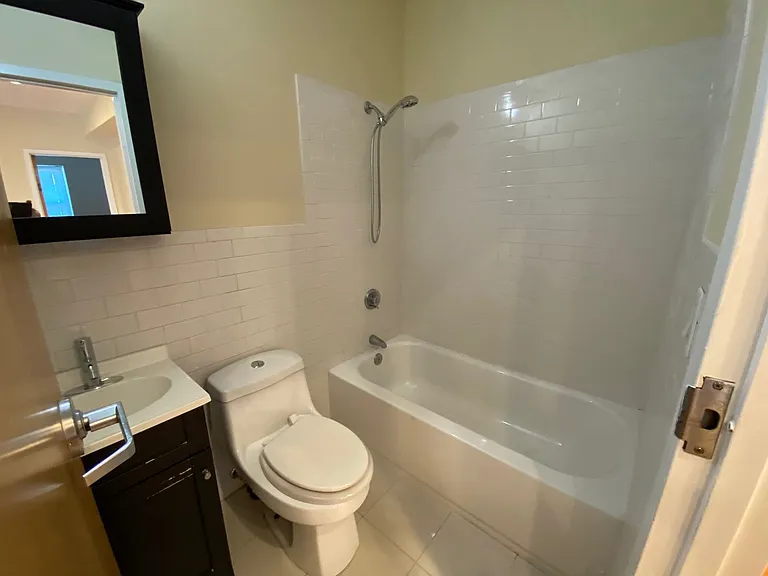 555 Winchester Ave — Photo 9