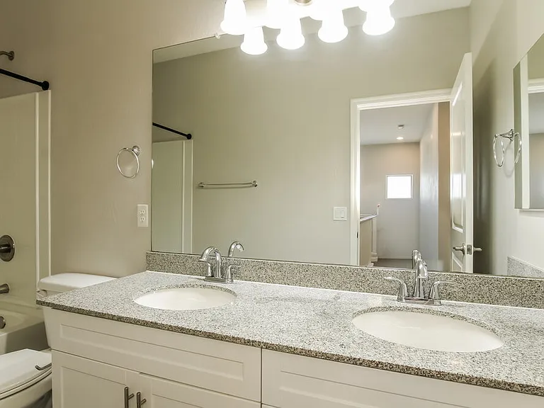 1807 W Minton St — Photo 10