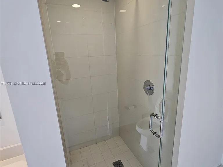 121 NE 34th St #2511 — Photo 22