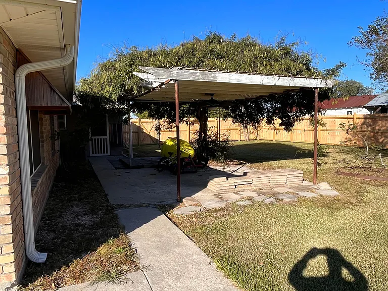 Side yard