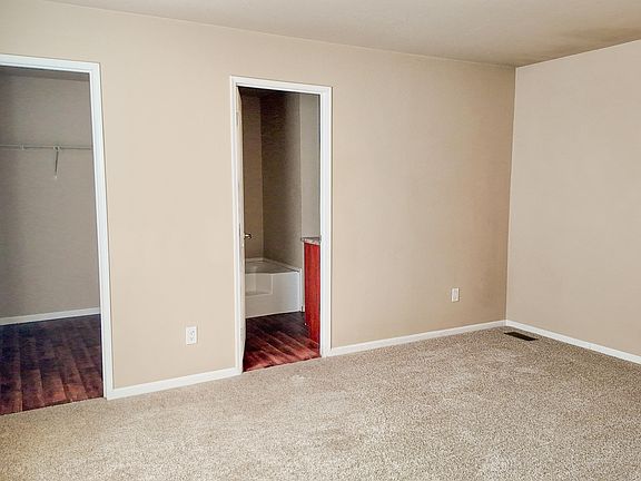 5th image of 623 E Didianne Dr