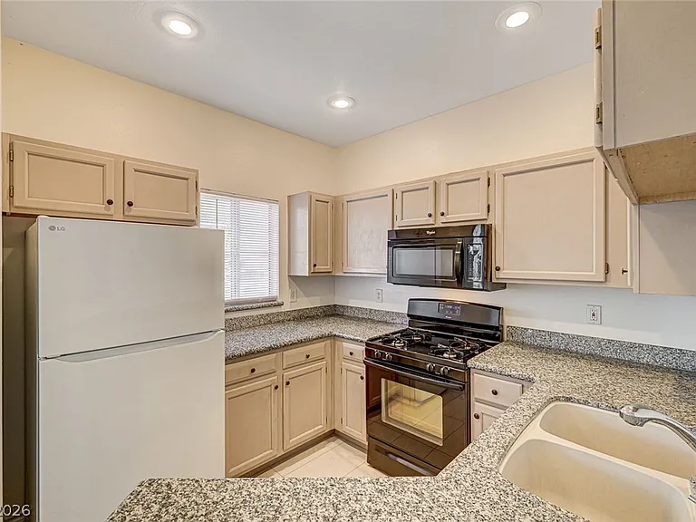 9000 Las Vegas Blvd S #1008 — Photo 16