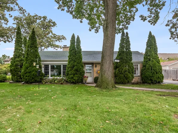 171 E Potter St, Wood Dale, IL 60191